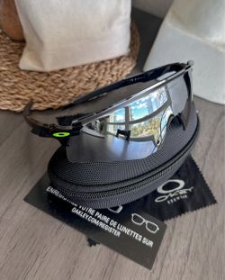 New Oakleys  Box, Pouch Cloth All Included
