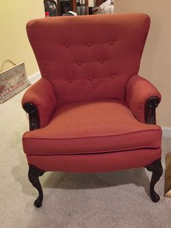 VIntage Traditional Style Red Upholstered Arm Chair w/ Carved Legs