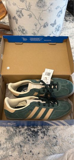 Adidas Gazelle Sneakers New with Tags
