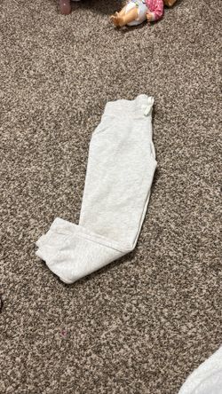 Girls Size 6/7  Sweat Pants. 