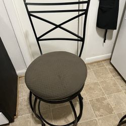 2 Bar Stools
