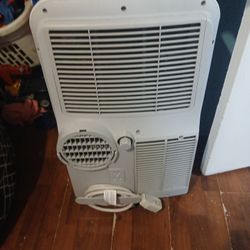 Like New Portable Ac Unit 12000 Btu 100 Buck