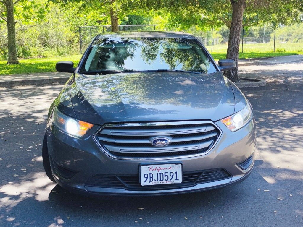 2013 Ford Taurus