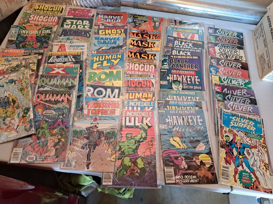 LOT OF COMIC BOOKS 