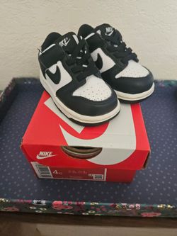 Nike dunk low toddler shoes Black white 4c