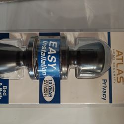 Atlas Bed and Bathroom knobs