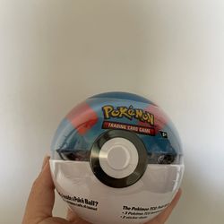 Pokémon Trading Card Game Poké Ball Tin
