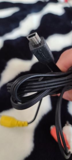 Canon dslr t2i t3i etc rca cables Canon AVC-DC400ST Stereo AV Cable