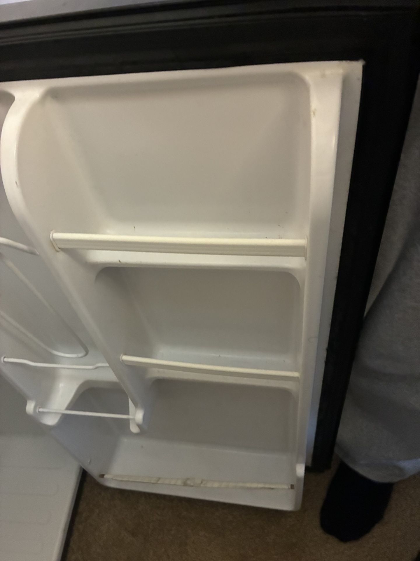 Used Mini Fridge 