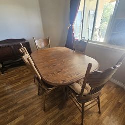 Table & Chairs