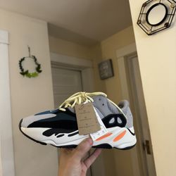 Yeezy 700