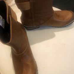 Sorel Women’s Boots Size 7 ( Short Ones )
