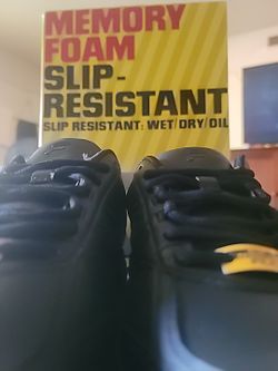 Fila Women's Memory Ultra Slip Resistant Work Shoes Size 10 WIDE Black 