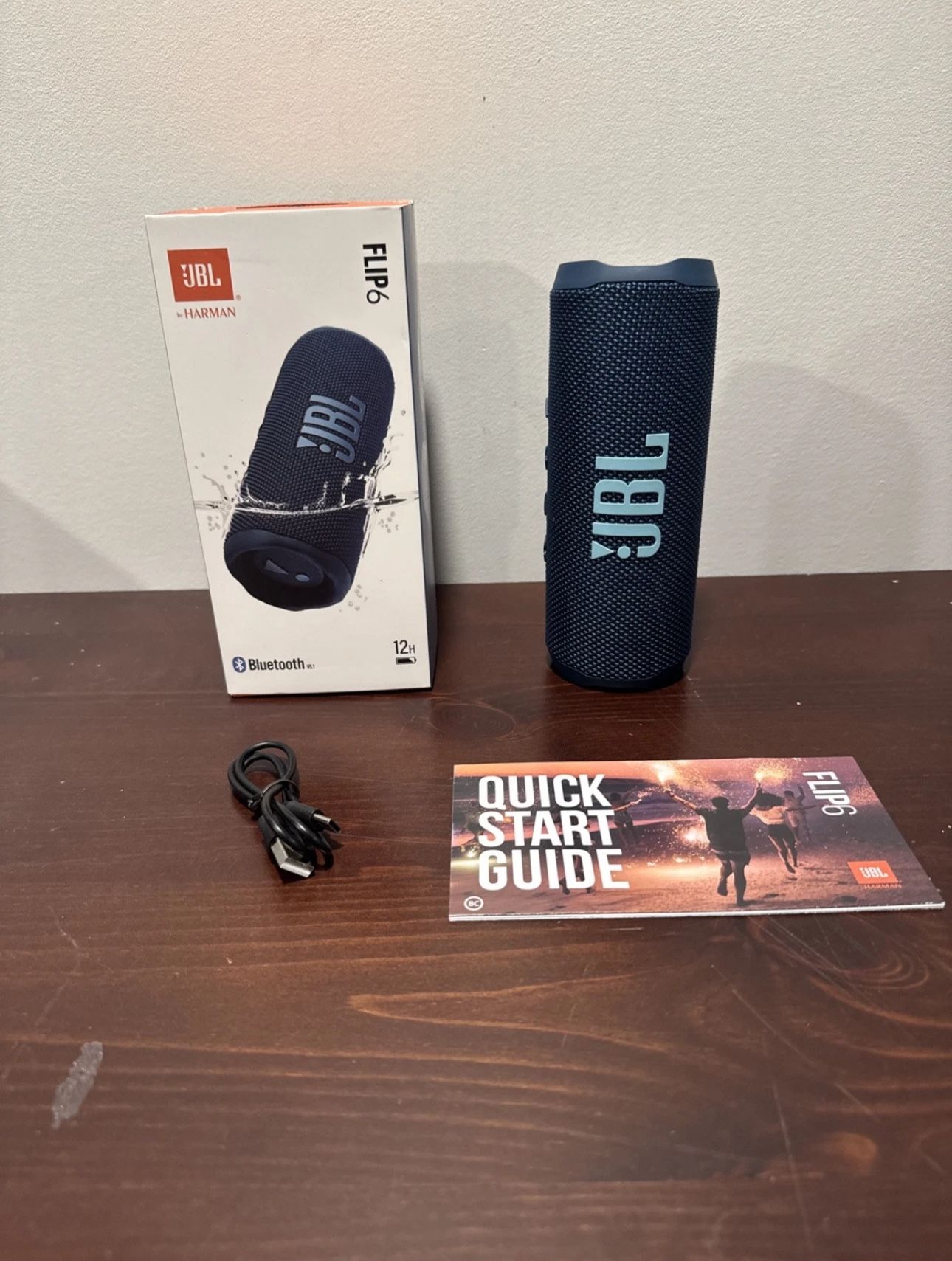 Blue JBL Flip 6 Speaker