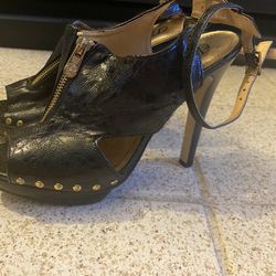 Dereon Womens Heels Size 9