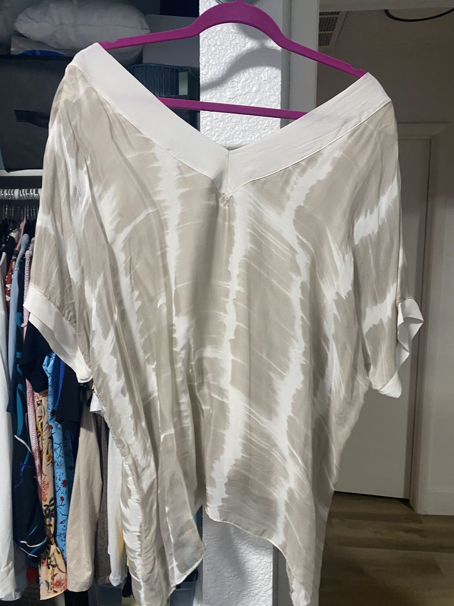 Italy Sofia 1XL Tunic Brand New No Tags SILK authentic Expensive!! Sewn-in Undertank Animal Breezy