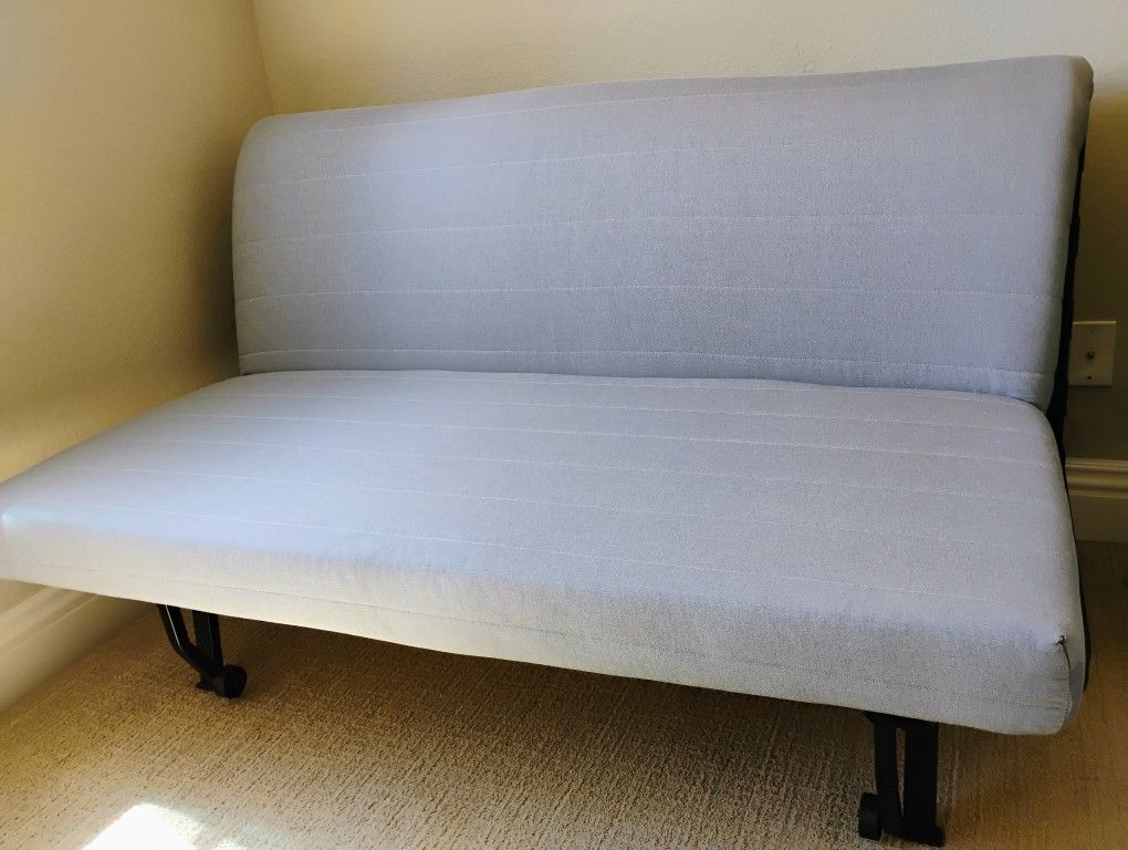Convertible Futon 