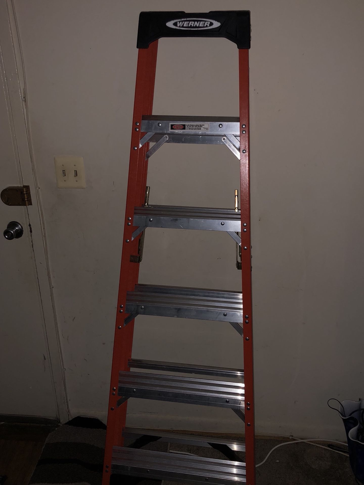 6Ft Fiberglass ladder