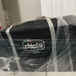 Baby Stuff! Chicco Lullaby Play Yard