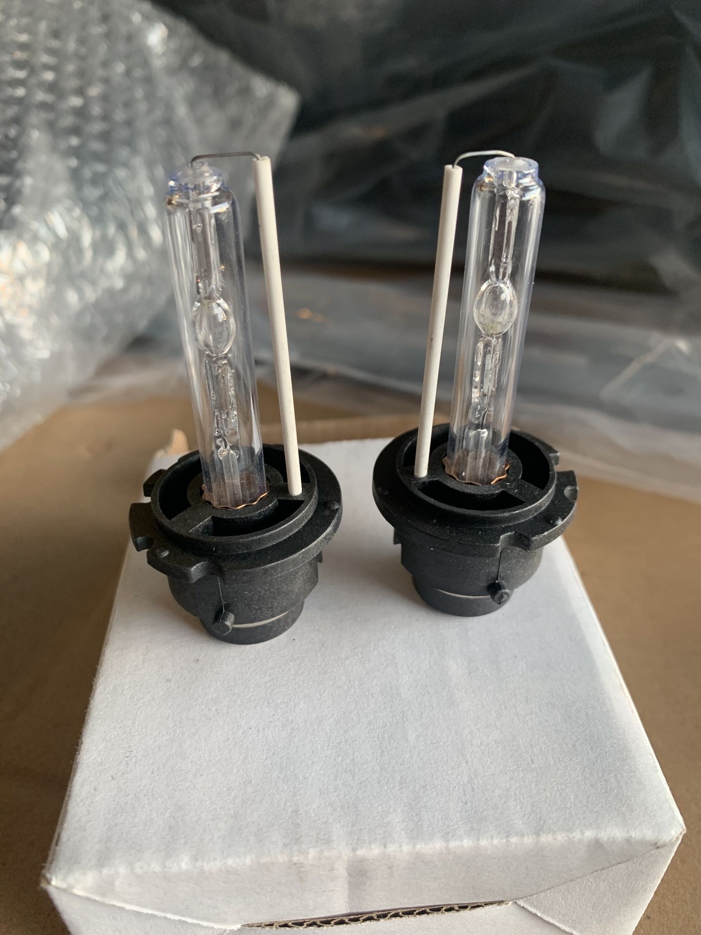 New D2S HID Headlight bulb replacements