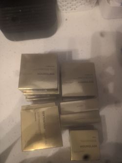 Makeup and purfume