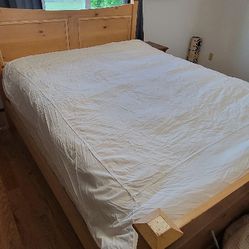 BED FRAME (MATTRESS NOT INCLUDED)