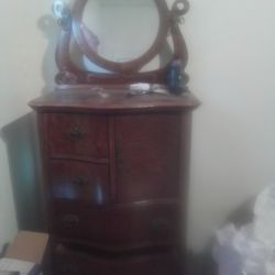 Dresser And Mirror 