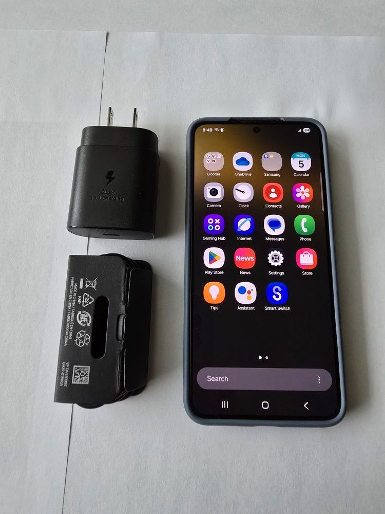 Samsung Galaxy S22 5G UNLOCKED 128GB Great Condition $270