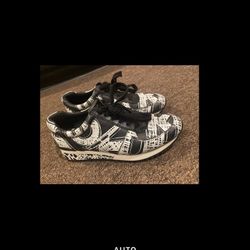 EUC Michael Kors Allover Print Black White Leather Sneakers Trainers Sz 7 shoes