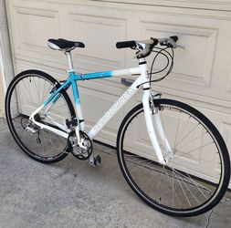 Diamondback Hybrid Road Bike - Great Condition - Ready to Ride