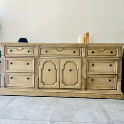 Thomasville XL Dresser 