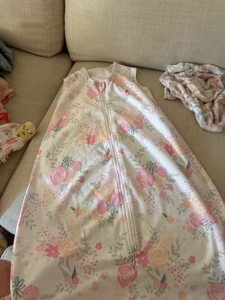 Baby swaddles