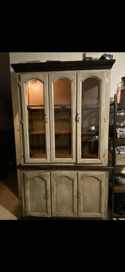 Showcase Cabinet / Bitrina 