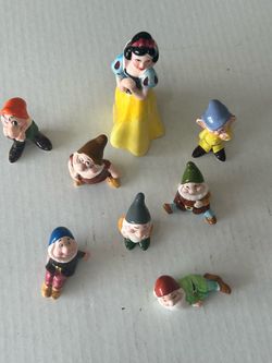 Ceramic Snow White & The 7 Dwarves Set