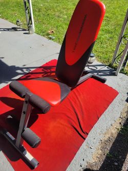 WEIDER PRO  6 POSITIONS ADJUSTABLE BENCH  GREAT CONDITION 
11525 S HALSTED /7111.S WESTERN 
45$  CASH ONLY AS IS