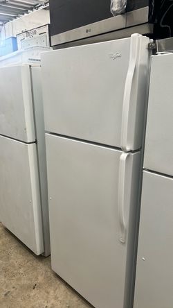 Whirlpool White Top-Freezer Refrigerator