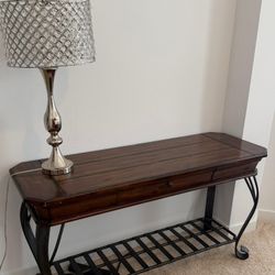 Console Table + Decorative Lamp – Modern Set