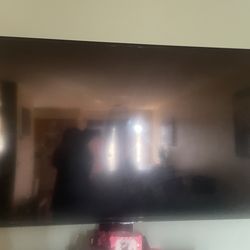 (Non-Working) Samsung TV with Mount & Remote