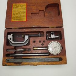 Lufkin. 399a. 299a. Universal dial test indicator. In box/case. 