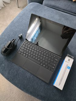 Microsoft Surface Pro 7 i5 / 8GB / 256GB — Type Cover, Pen & Box, Excellent, Win11-Ready
