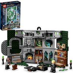 LEGO Harry Potter Slytherin House Banner Building Set 76410 - Hogwarts Castle Common Room Toy or Wall Display, Collectible Harry Potter Gift Idea for 