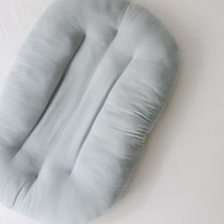 snuggle me lounger