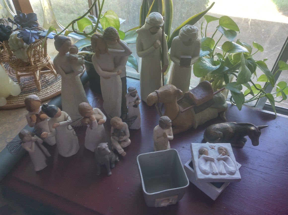 Large Lot Of Lori Willow Tree Figurines