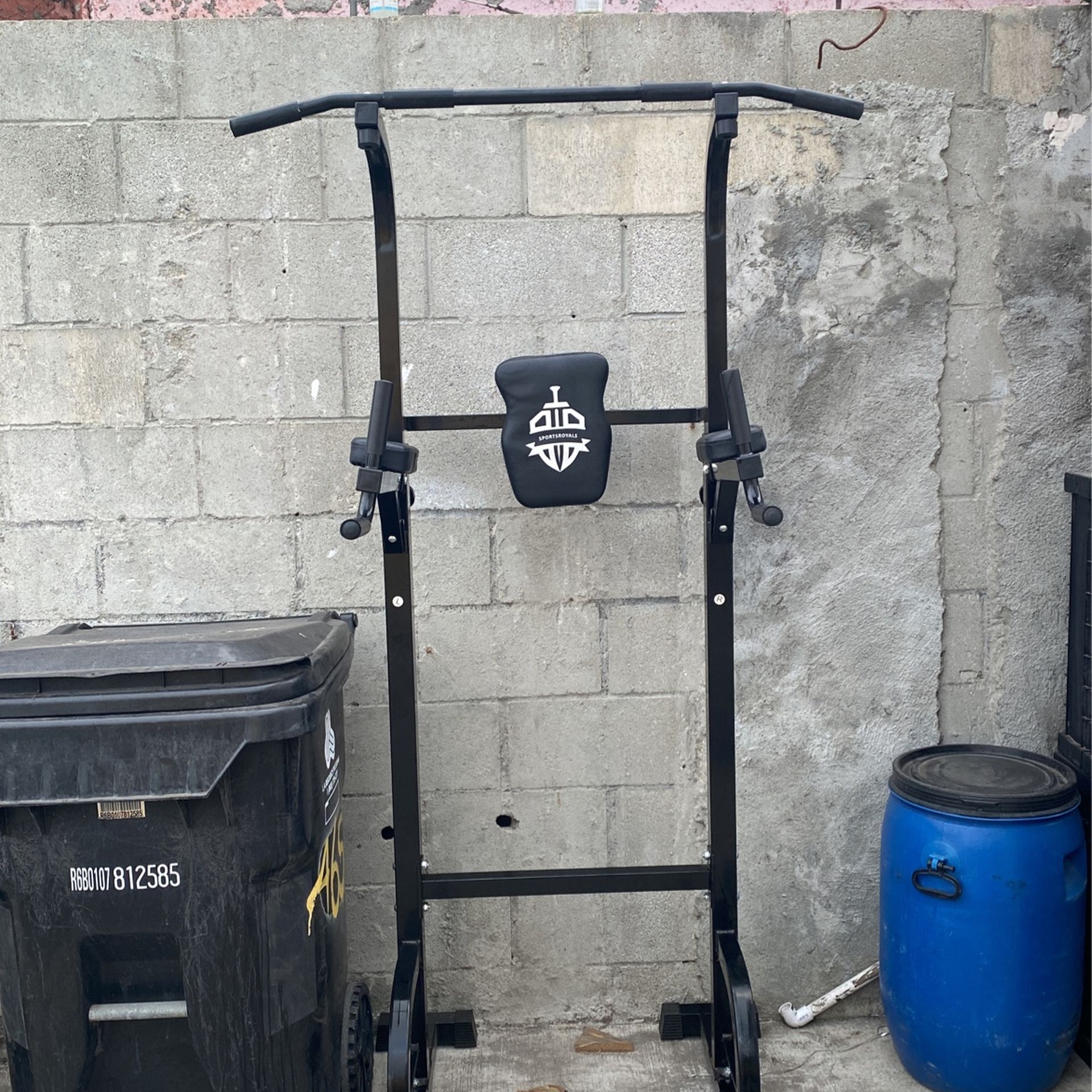 Pull Up Bar for Sale in Los Angeles, CA OfferUp