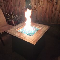 Propane fire pit with cover