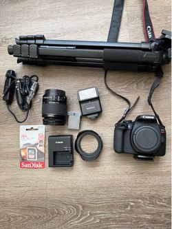 Canon EOS Rebel T7 creator bundle (SEE DESCRIPTION)