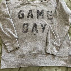 Woman’s sweatshirt 