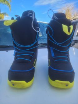 Burton Youth snowboarding boots