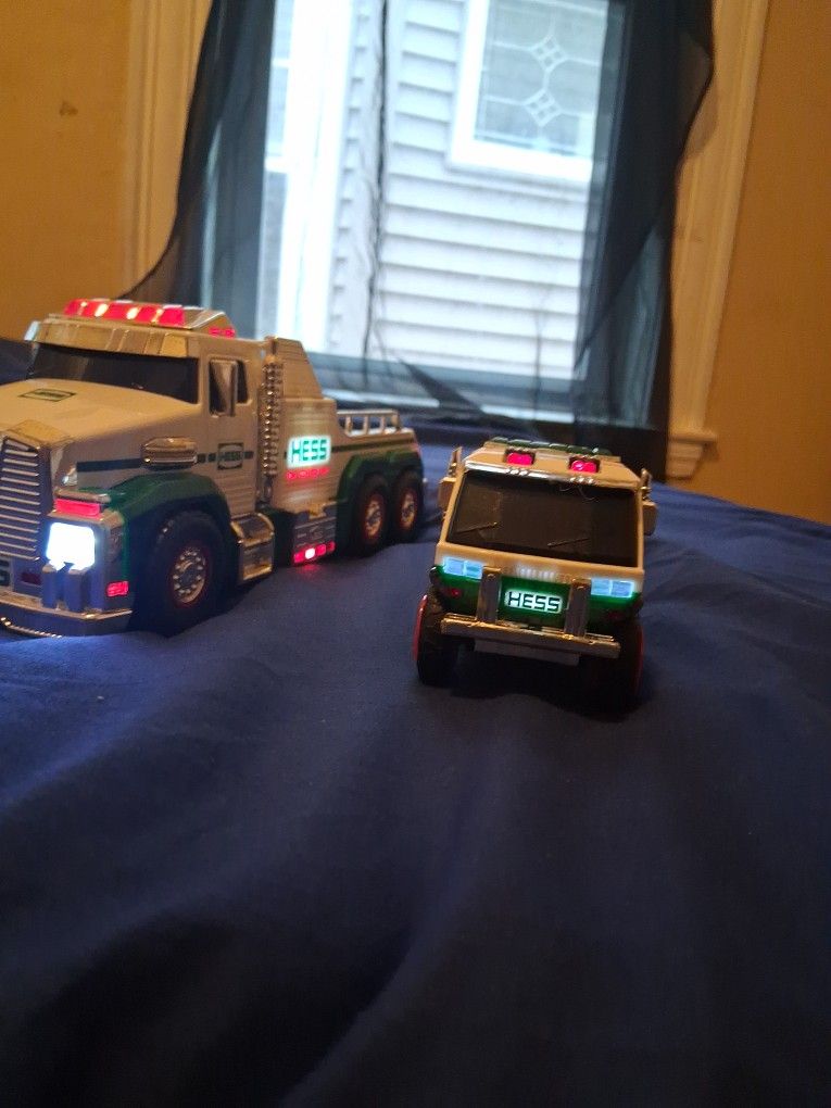 Hess 2019 Trucks