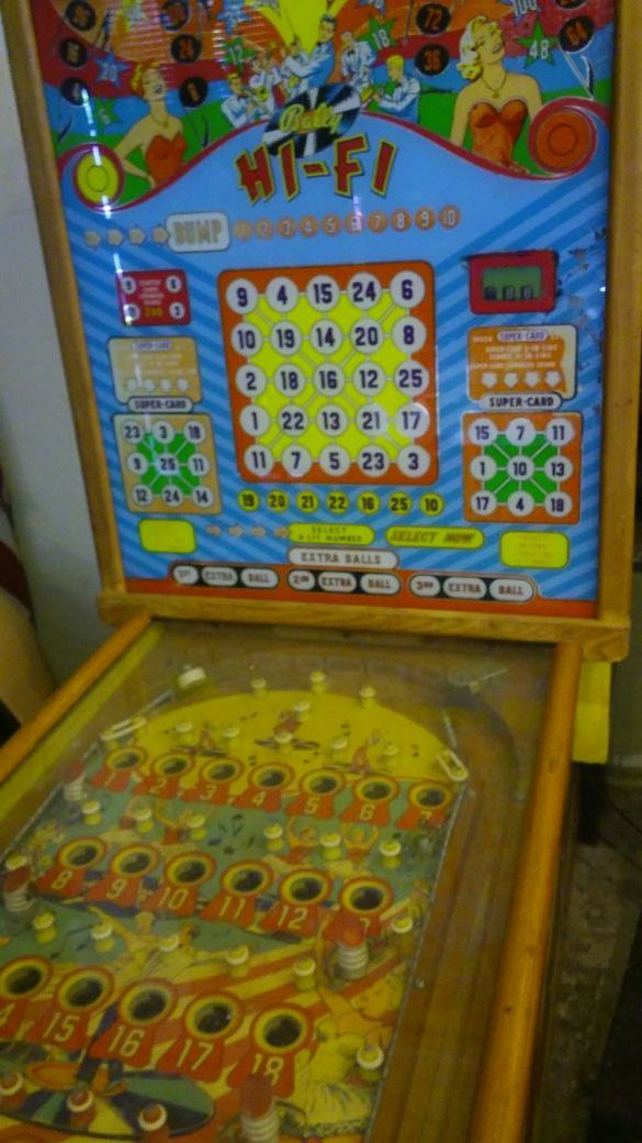 Bally's HI-FI pinball machine (1954)